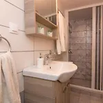 Loft Renovated Flat 5' From The Old Town Corfu *