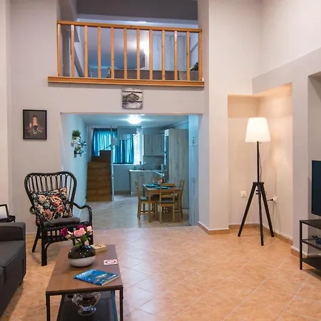 Loft Renovated Flat 5' From The Old Town Corfu דירה