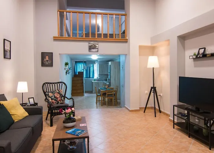 Loft Renovated Flat 5' From The Old Town Corfu Appartamento