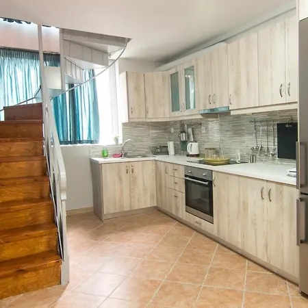 Apartmán Loft Renovated Flat 5' From The Old Town Corfu