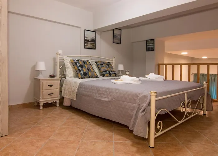 Loft Renovated Flat 5' From The Old Town Corfu * Corfu (city)