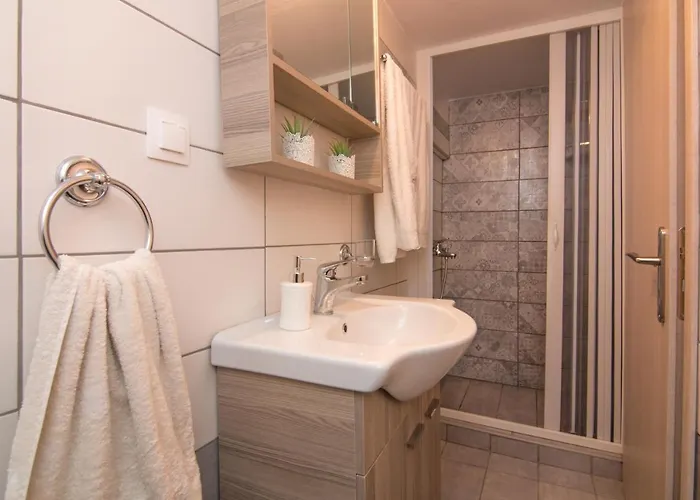 Loft Renovated Flat 5' From The Old Town Corfu *